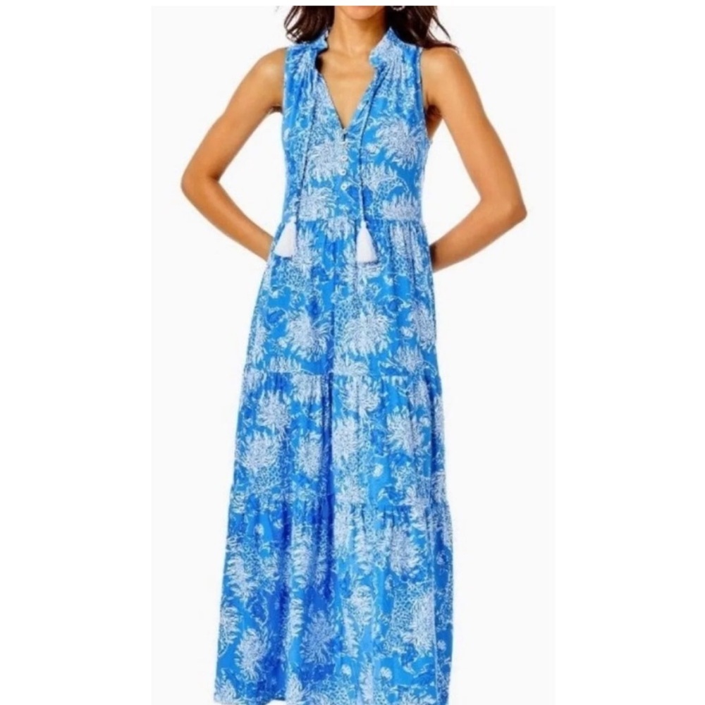 EUC Lilly Pulitzer Malone Maxi Dress Croc and Lock It print  
SIZE M